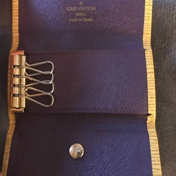 Louis Vuitton Key Case Multicles4 - Picture 4 of 4